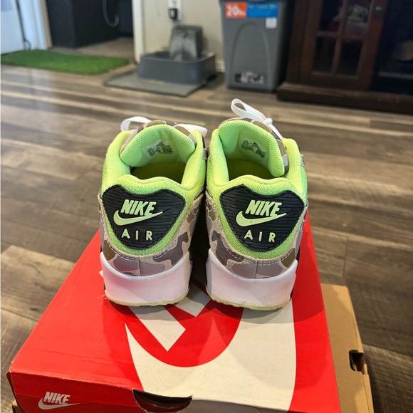 nike duck camo green